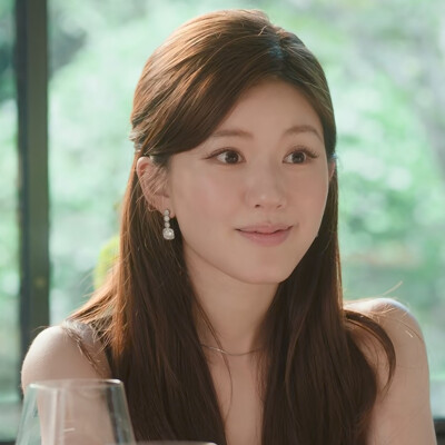 赵露思
许我耀眼