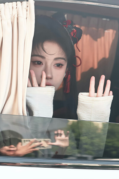 鞠婧祎