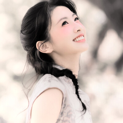 陈文嘉送的！！！超级好看，主播最近小小回归一下，会补赞补收藏的哈