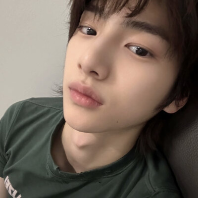 我就这样盯着你发呆