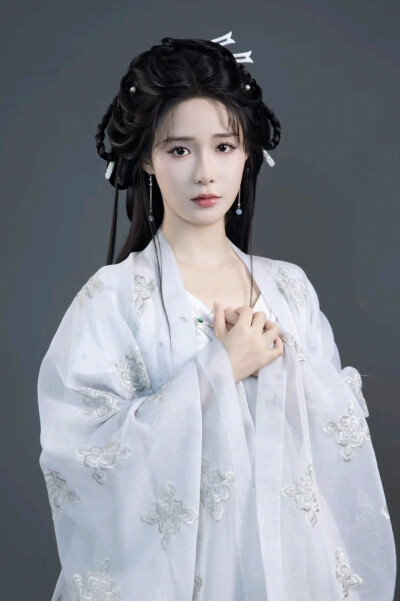 谋她日久 姜月瑶