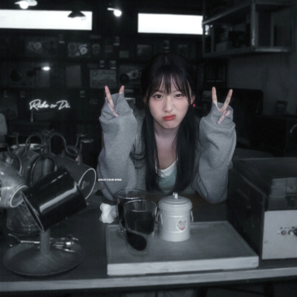 ''白檀_Perfume*木质桌...1995''