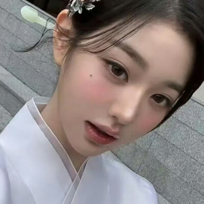 你眉目如当年流转我心间