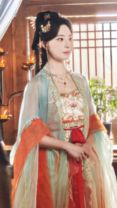 绝色美人能哭会演，摄政王甘折腰 苏棠玉