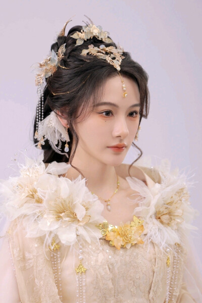 富贵逼人太甚 宁初曦