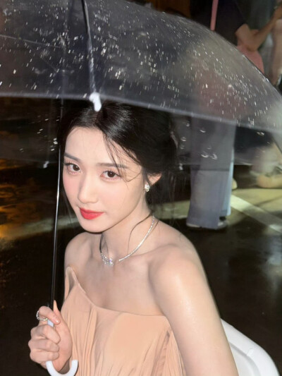 卢昱晓