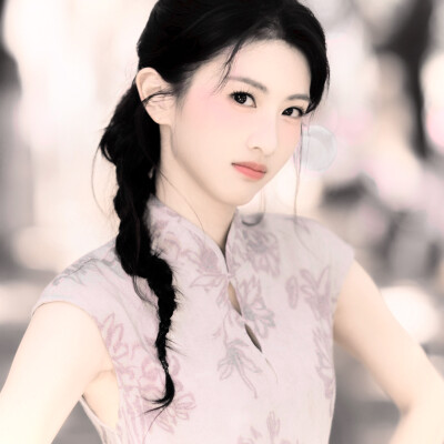 陈文嘉送的！！！超级好看，主播最近小小回归一下，会补赞补收藏的哈