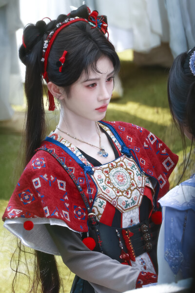 来战 阿黛 鞠婧炜