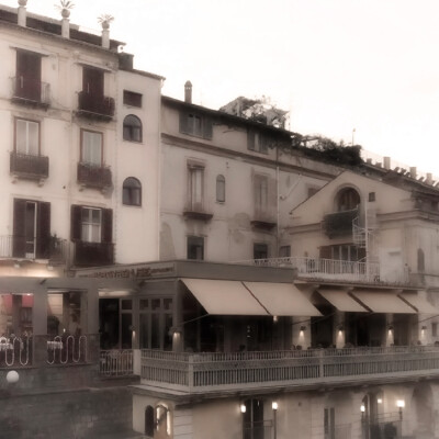 你是我第Ⅲ紀的琥珀淚