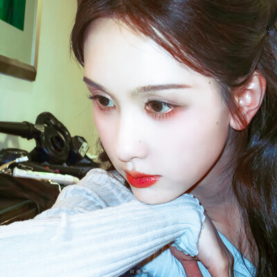陈都灵