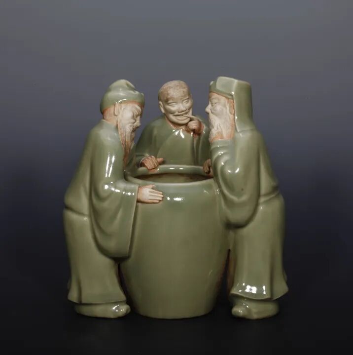  清·乾隆 豆青釉三酸像
观复博物馆藏
