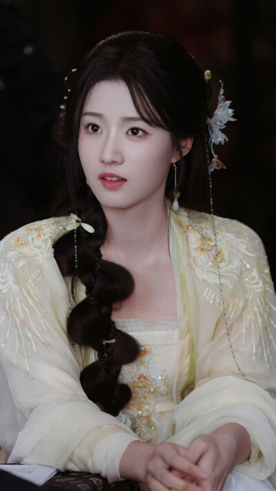 入青云 明意 卢昱晓