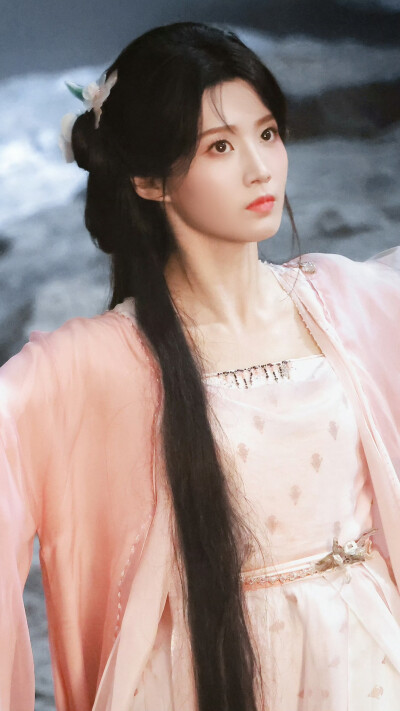 入青云 明意 卢昱晓