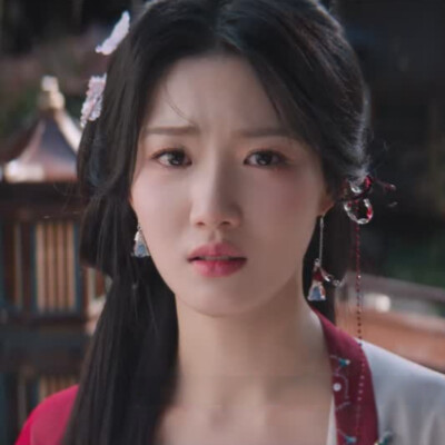 卢昱晓
入青云