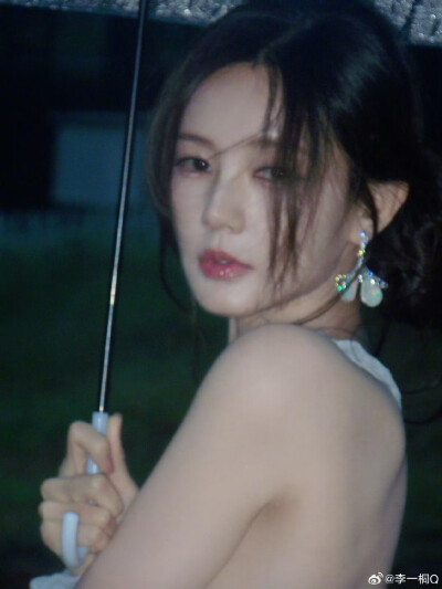 李一桐
