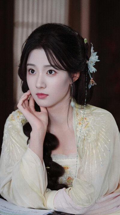 入青云 明意 卢昱晓