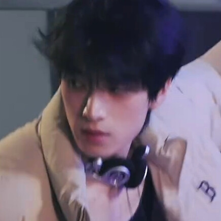 在舞台吻吻我眼泪