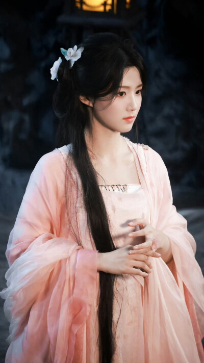 入青云 明意 卢昱晓