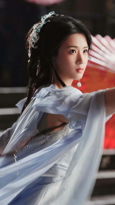 入青云 明意 卢昱晓