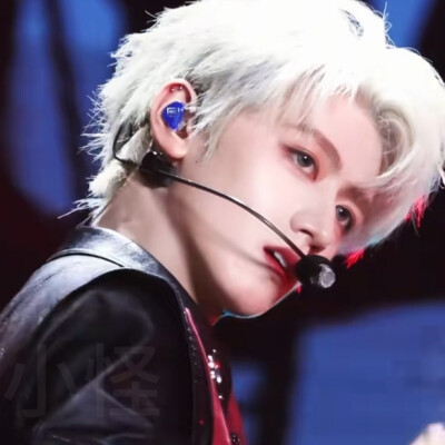 而我只是一棵草