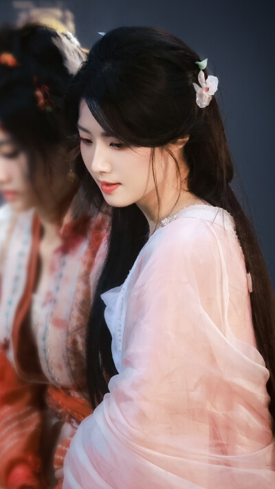 入青云 明意 卢昱晓