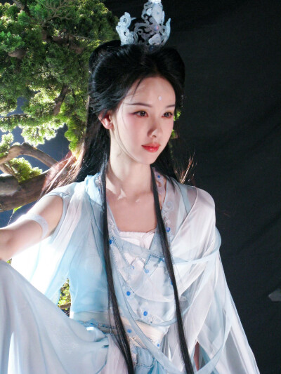 陈都灵