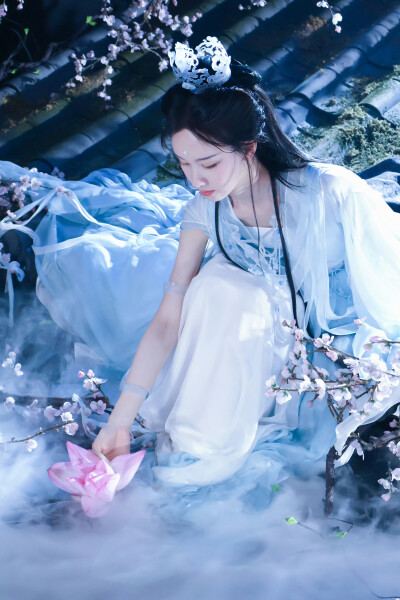 陈都灵
