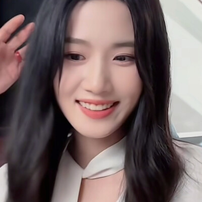 眼睛亮亮的