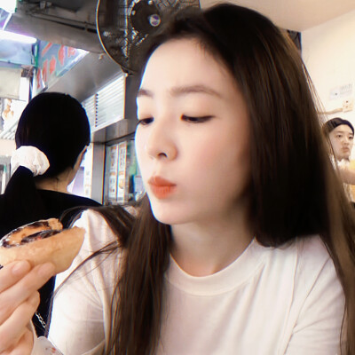 人焦虑没什么不好的 就像蛋挞焦焦的也很好吃