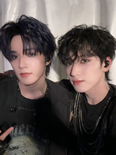 最近我发现好几个人开始抄我 我也不想去深究 每天抓一些擦我的人 我也累 之前是因为喜欢才修 现在被这些人弄的 不想去修了 所以我要淡圈了 最后一次福利 微信朋友圈 想要的人就来不要也随便 会经常做数据 要想互取私…