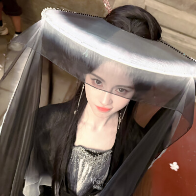 鞠婧祎