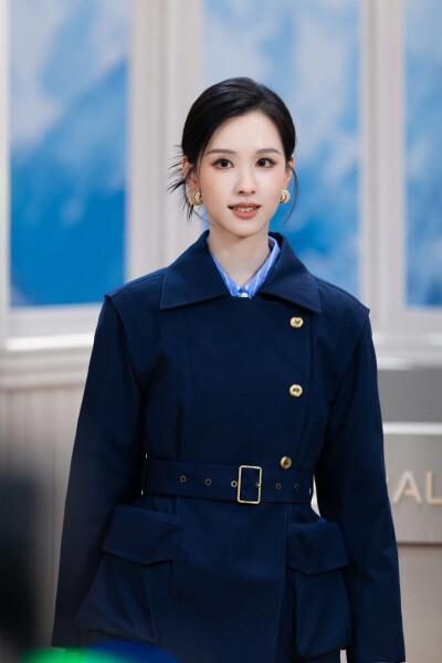 陈都灵