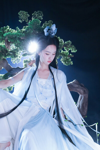陈都灵