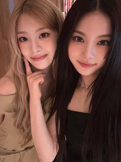 STAYC ISA李彩煐 尹势银