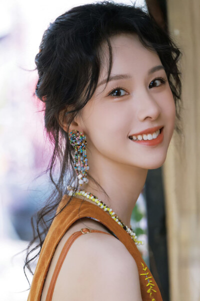 陈都灵