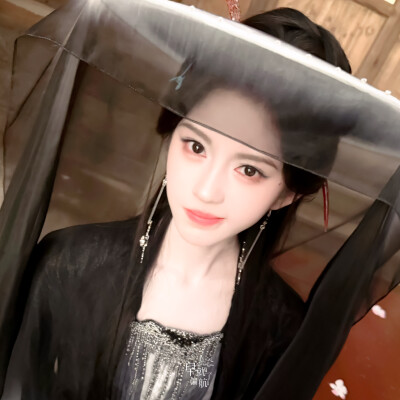鞠婧祎