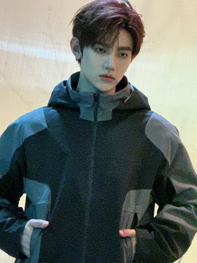 章昊