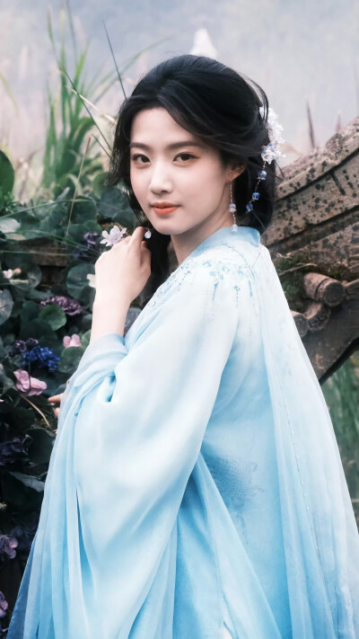 入青云 明意 卢昱晓