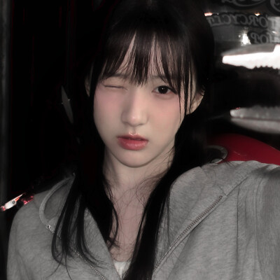 子供っぽい、你也想靠近吧….. Lourd au cœur