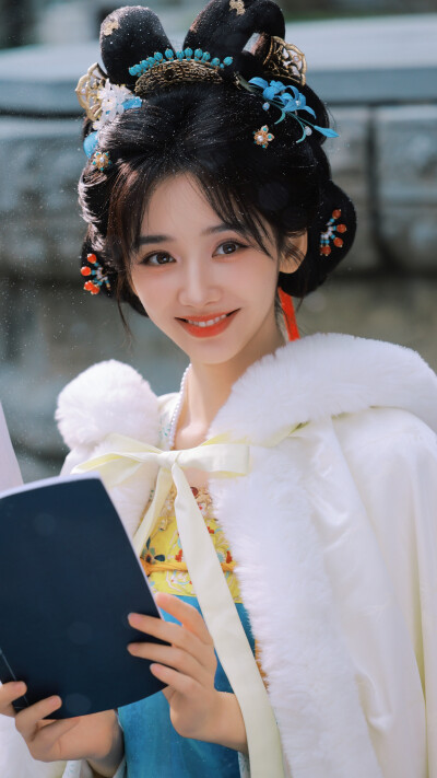 王影璐
