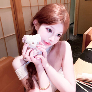 女头
二传头像注明出处