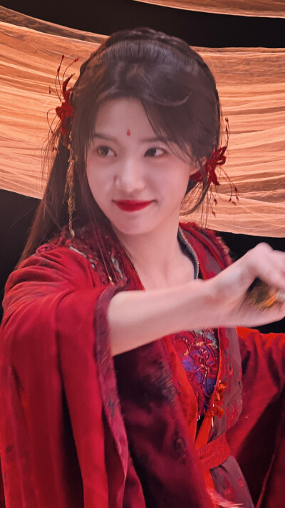 入青云 明意 卢昱晓