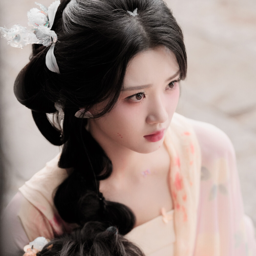 卢昱晓微调可二改 注明陈文嘉