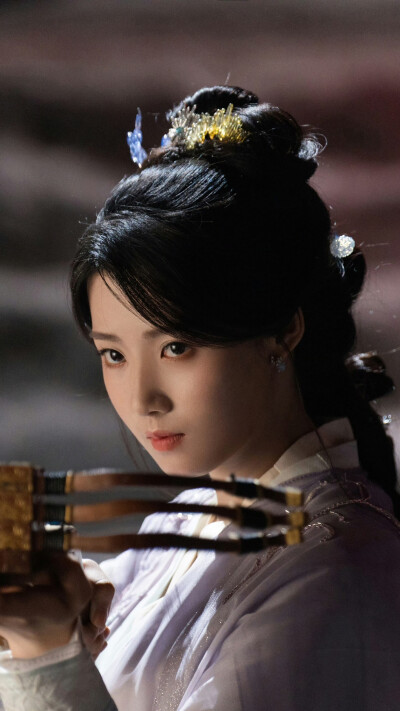 入青云 明意 卢昱晓