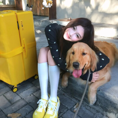 女