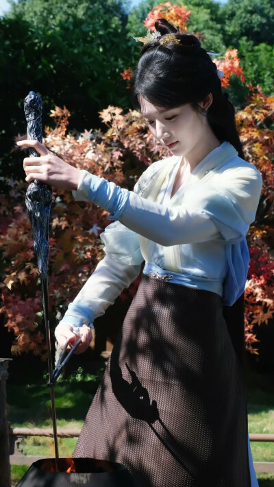 入青云 明意 卢昱晓