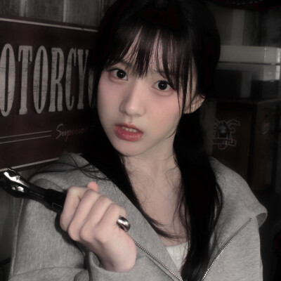 子供っぽい、你也想靠近吧….. Lourd au cœur