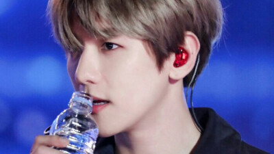 BAEKHYUN