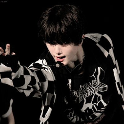 他们说十指连心，我终于分清你松开我的那一刻，痛的是哪里