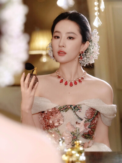 刘亦菲 VOGUE时尚之力盛会出发图